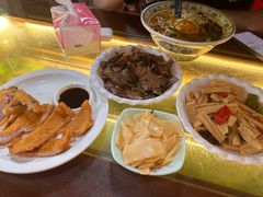 -金杨拉面王小吃面馆·牛三宝面·红烧牛肉粉