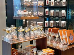 -Laderach 莱德拉(上海环贸iapm店)