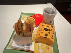 -麦当劳(江湾镇店)