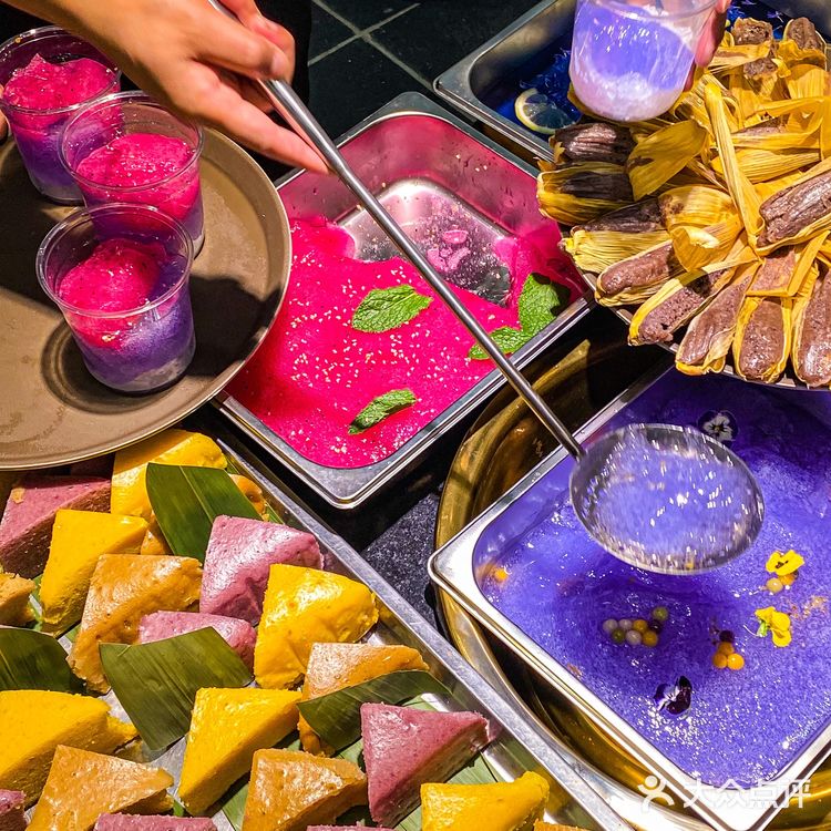 穿城三十公里也要来吃的老火锅！五彩冰粉绝绝子！