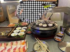 -围炉肉舍•炭烤活鳗•丹东海鲜烤肉(步行街店)