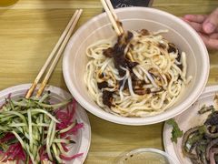 -黑八私房老北京炸酱面