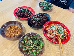 -拐枣巷小串串(财大店)
