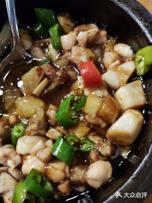 新白鹿餐厅(百联中环店)石锅牛蛙图片