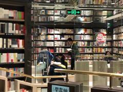 -钟书阁(群光广场店)