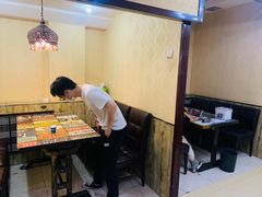 -扒虾小妹儿麻辣海鲜(宏图街店)