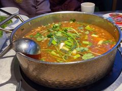 -野山舂·贵州现舂酸汤牛肉(民生路店)