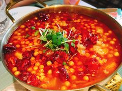 红颜馋嘴牛蛙锅-蜜桃花开·中西融合菜E&W(南长街店)