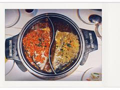 -阿瓦山寨·湘菜现炒·剁椒鱼头王(咸阳总店)