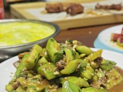牛肉拌黄瓜-万鑫鸡翅