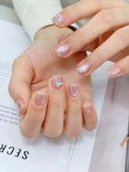 -七彩虹美甲美睫 半永久
