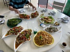 -覃记海鲜美食餐厅