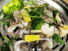 石斑鱼-日进一片海.生腌海鲜火锅.宵夜烧烤(三里屯总店)