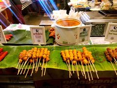 -席娜卡琳火车铁道夜市