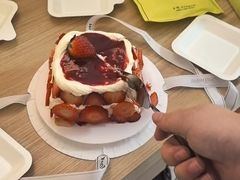 草莓富翁塔蛋糕-WenTinG文汀·半糖蛋糕(合生汇店)