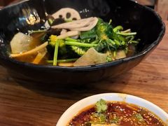 -万记麻辣烫国展总店