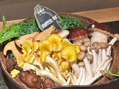 -三出山火锅(南京万象天地店)