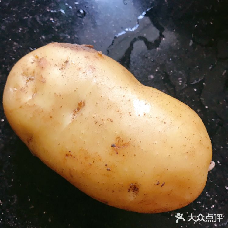 清清白白的土地炒青椒，简单易做。