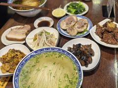 白汤面底-同得兴 Since·1995 传统苏式面馆(嘉馀坊店)