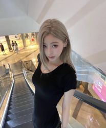 -丝语萱形象