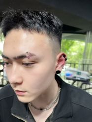 -龙之吻专业刺青·手工耳洞·纹身去色