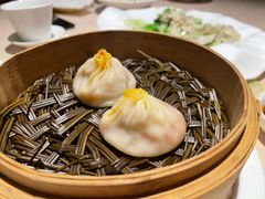 活拆蟹黄小笼包-成隆行·蟹王府(九江路店)