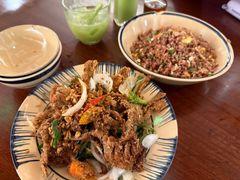 -Cuc Gach Quan Restaurant
