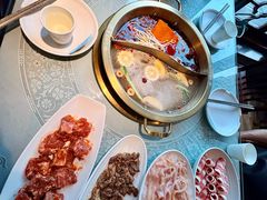 -小天鹅火锅·一线江景洪鼎旗舰店(洪崖洞店)