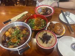 -爆炸头阿姨小四川正宗川味小吃(无任何分店)