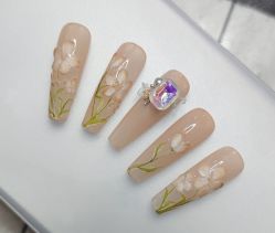 -灰姑娘美甲美睫馆