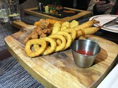 -悦享绿山墙西餐厅