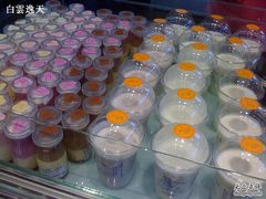 酸奶+各式布丁-巴黎贝甜(五道口店)