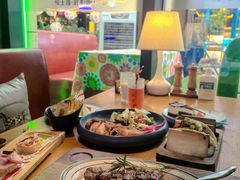 -Famous肥猫墨西哥音乐餐吧(五棵松华熙LIVE店)