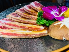 牛五花-不倒翁炭火烧肉(永安里店)