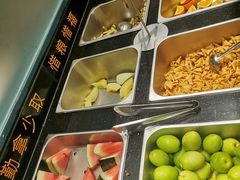 自助水果[赠]xyxn-小鱼小牛·鱼牛干锅·脆鱼火锅(世欧广场店)