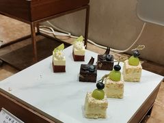 -青岛中心假日酒店-碧海咖啡厅