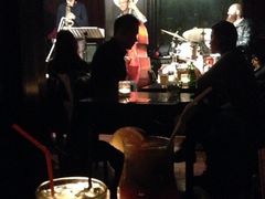 东岸爵士吧-东岸Cafe 爵士俱乐部