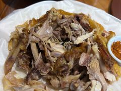 -头上红煨盐鸡·非遗院子餐厅