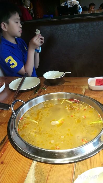 炉得香·北京烤鸭火锅(龙茗路店)酸萝卜锅底图片