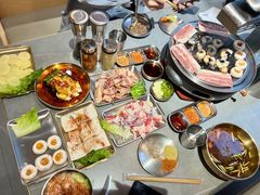 -围炉肉舍•炭烤活鳗•丹东海鲜烤肉(步行街店)