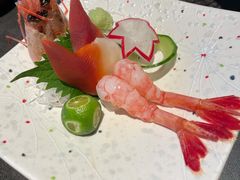 -铭牛烧肉·和牛海鲜自助(高新月牙湖店)