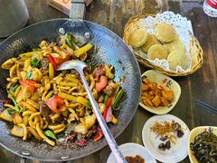 -富正毅三下锅·湘西韵味(天门山索道店)