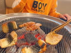 -围炉肉舍•炭烤活鳗•丹东海鲜烤肉(步行街店)