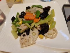 -粤小馆(天安云谷店)