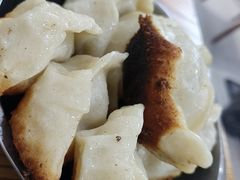 -黄阿姨锅贴大王(万航渡路店)