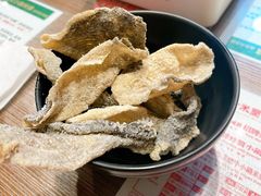 咔吱鱼皮-肥汁米蘭香港米线(宁波路总店)