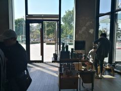 -星巴克臻选(成都来福士店)