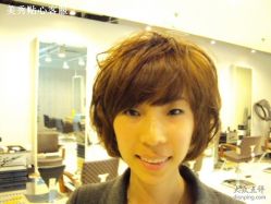 靓丽短发-美秀造型