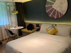 -成都太古里总府王府井亚朵X酒店