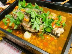 甲王二剁椒鱼头-湘里乡亲甲王二老店